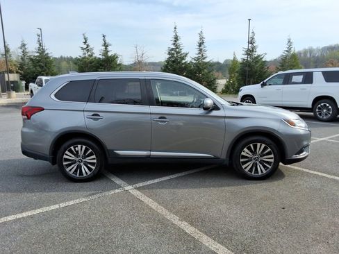 Used 2019 Mitsubishi Outlander SEL image 4