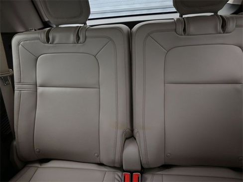 Used 2022 Lincoln Aviator Reserve w/ Class IV Trailer Tow Package image 14