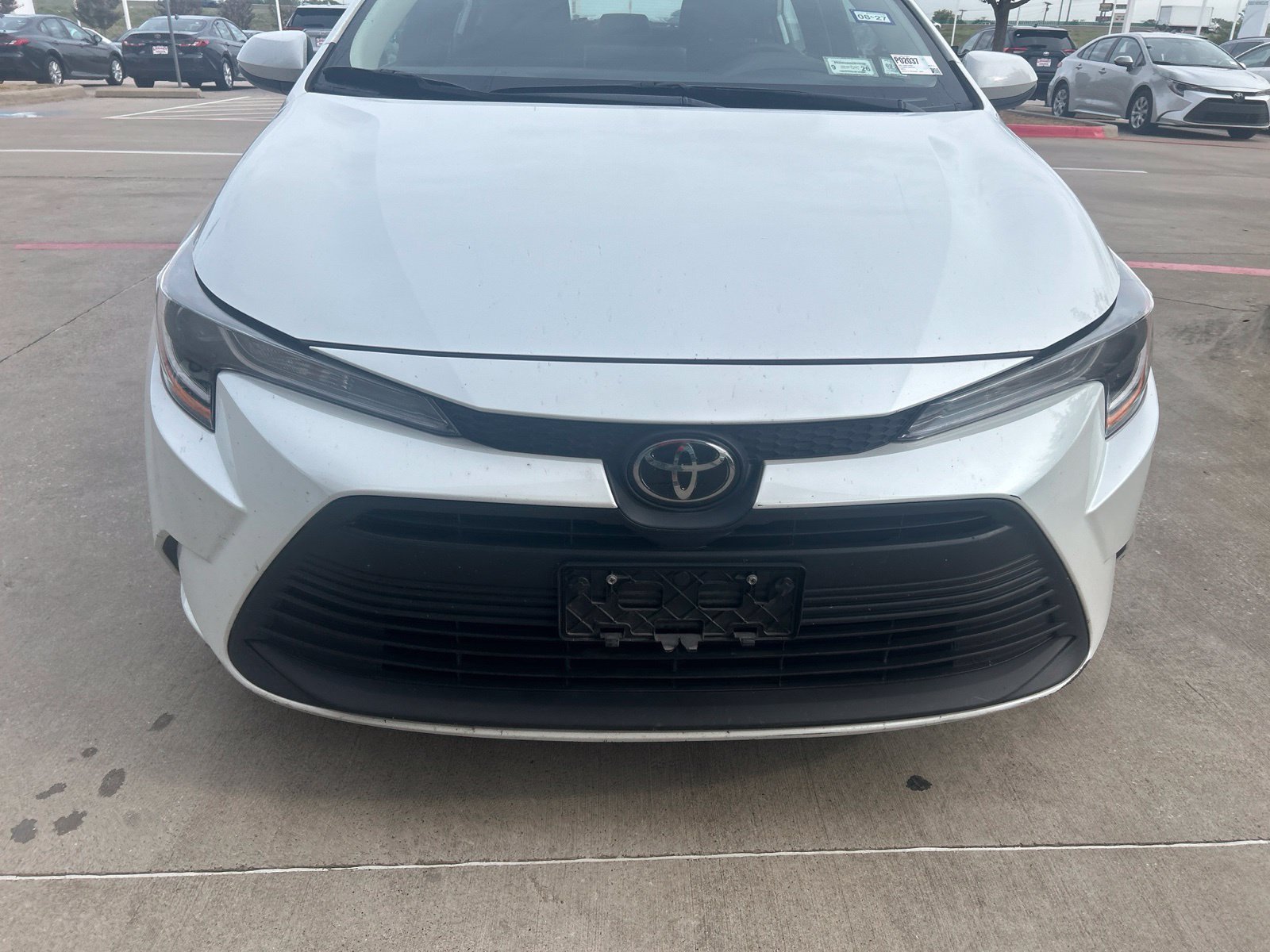 Used 2025 Toyota Corolla LE FWD image 2
