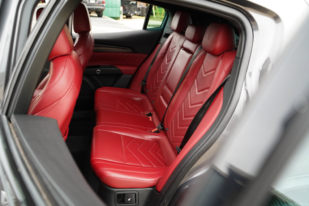 Used 2023 Maserati Grecale Modena AWD/4WD image 9