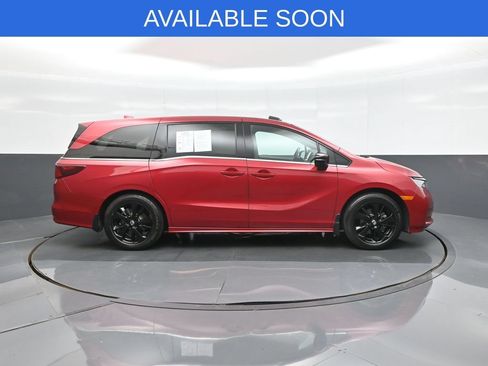 Used 2024 Honda Odyssey Sport image 8
