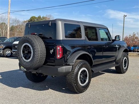 New 2025 Ford Bronco Outer Banks w/ Sasquatch Package image 3