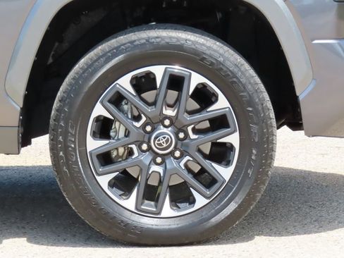 Used 2024 Toyota Tundra Limited AWD/4WD image 14