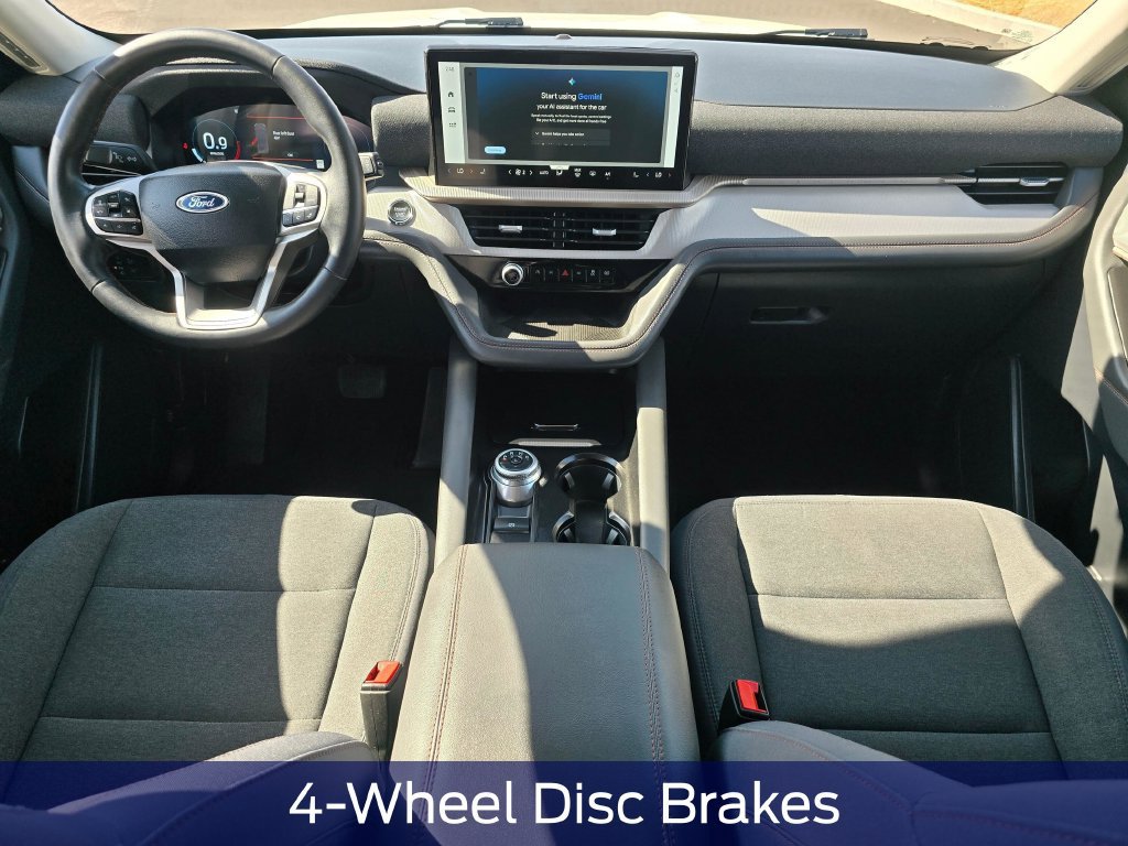 Used 2025 Ford Explorer Active AWD/4WD image 10