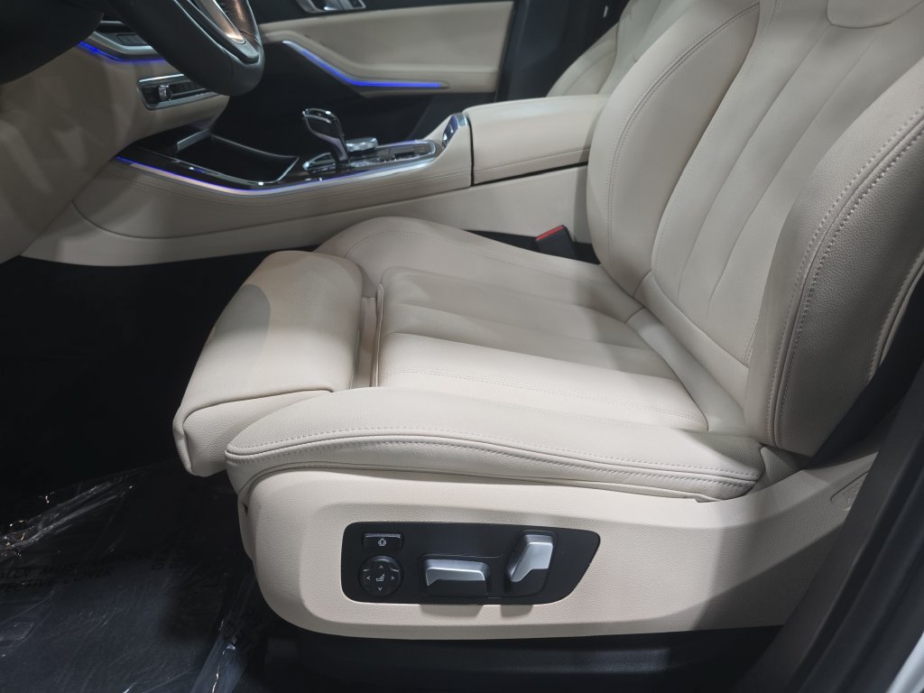 Used 2021 BMW X5 xDrive40i AWD/4WD image 23