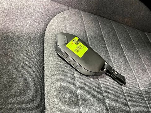 Used 2025 Kia K4 EX image 9