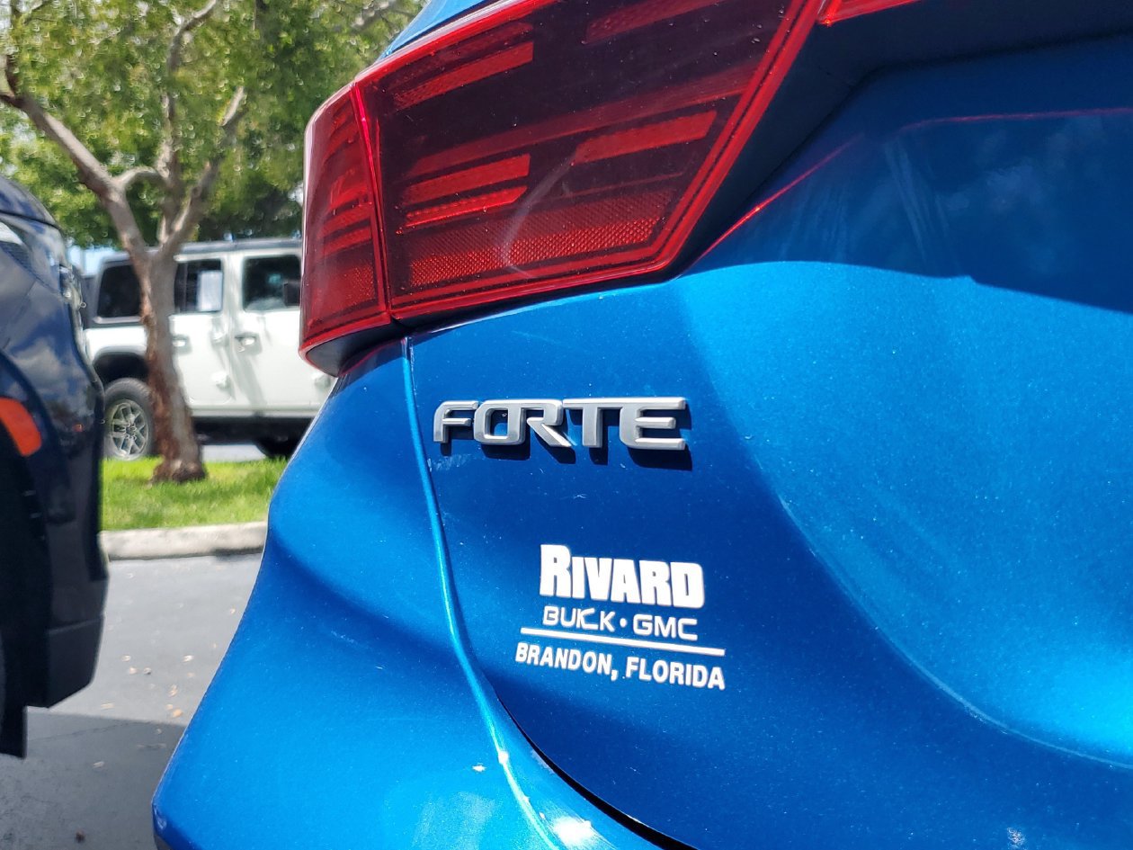 Used 2023 Kia Forte GT-Line FWD image 7
