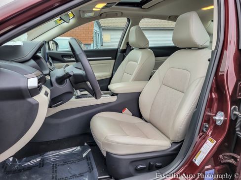 Used 2024 Nissan Altima 2.5 SL image 9