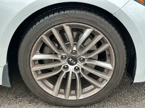 Used 2018 Kia Stinger RWD image 26