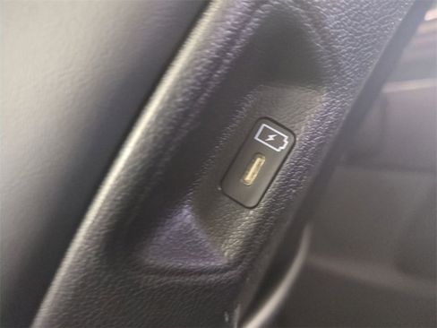 Used 2024 Kia Sorento SX image 17