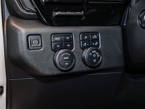 Used 2023 Chevrolet Silverado 1500 ZR2 w/ ZR2 Bison Edition image 21