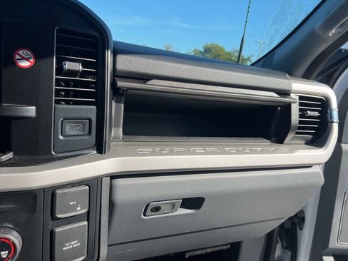 Used 2025 Ford F350 XLT image 44
