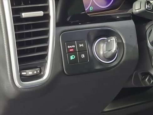 Certified 2023 Porsche Cayenne image 17