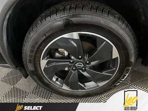 Used 2024 Nissan Rogue SV AWD/4WD image 24