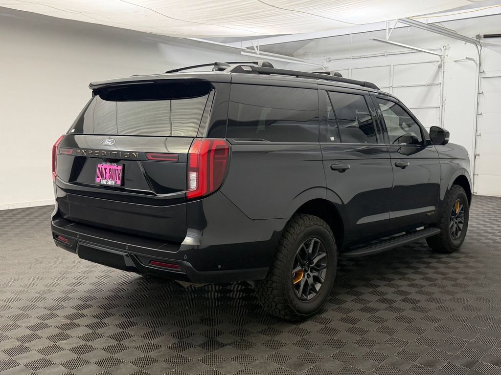Used 2025 Ford Expedition Tremor AWD/4WD image 8
