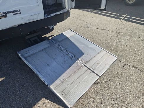 Used 2014 Chevrolet Express 3500 RWD image 13