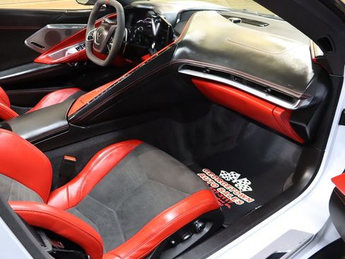 Used 2024 Chevrolet Corvette Stingray Premium Conv w/ Z51 Performance Package image 59