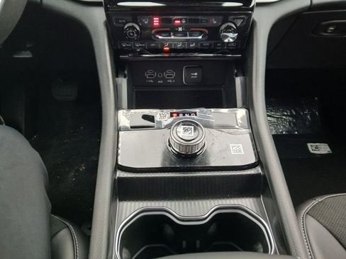 New 2025 Jeep Grand Cherokee L Laredo AWD/4WD image 24