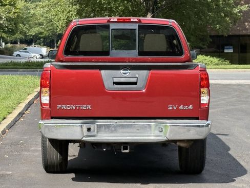 Used 2016 Nissan Frontier SV AWD/4WD image 5