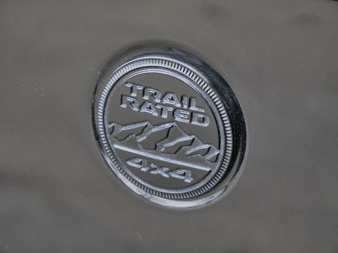 Used 2021 Jeep Gladiator Sport image 36