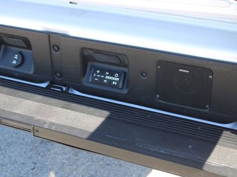 Used 2022 GMC Sierra 2500 Denali w/ Denali Ultimate Package image 19