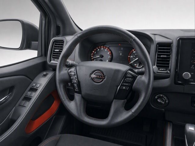 Used 2022 Nissan Frontier PRO-4X AWD/4WD image 12