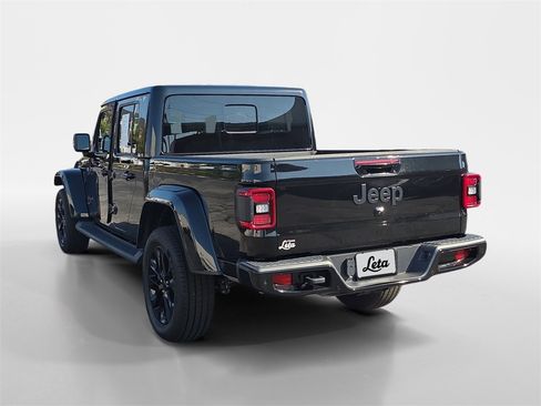 Used 2023 Jeep Gladiator Overland image 6
