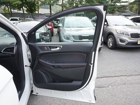 Used 2022 Ford Edge ST-Line image 26