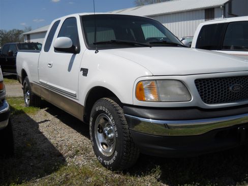Used 1999 Ford F150 XLT RWD image 1