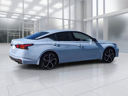 New 2025 Nissan Altima 2.5 SR image 5