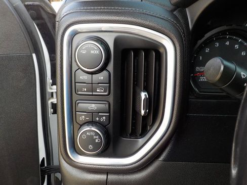 Used 2021 Chevrolet Silverado 1500 LT w/ Fleet Comfort Package AWD/4WD image 15