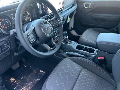 New 2026 Jeep Gladiator Mojave image 7