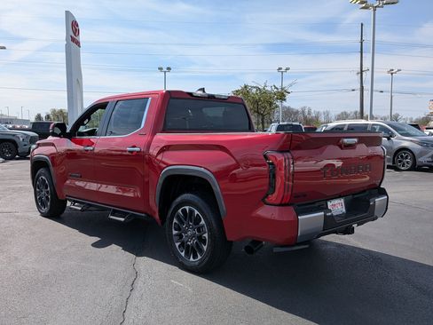 Used 2025 Toyota Tundra Limited AWD/4WD image 6