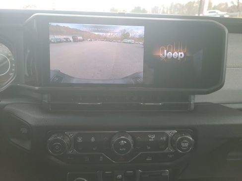 New 2026 Jeep Gladiator Sport AWD/4WD image 15