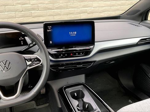Certified 2023 Volkswagen ID.4 Pro image 5
