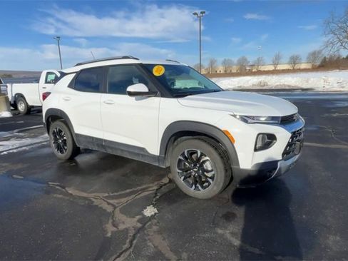 Certified 2023 Chevrolet TrailBlazer LT w/ Convenience Package image 6