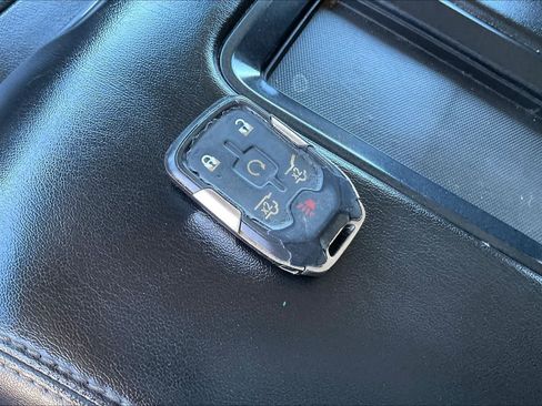 Used 2015 Chevrolet Tahoe LTZ AWD/4WD image 19