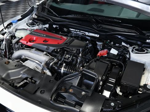 Used 2018 Honda Civic Type R image 48