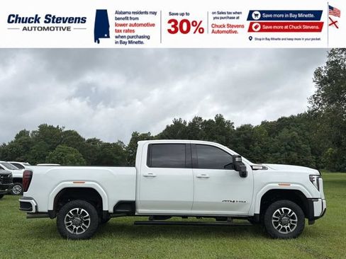 Used 2024 GMC Sierra 2500 AT4 w/ AT4 Premium Plus Package AWD/4WD image 4