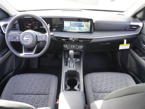 Certified 2025 Nissan Kicks SV image 11