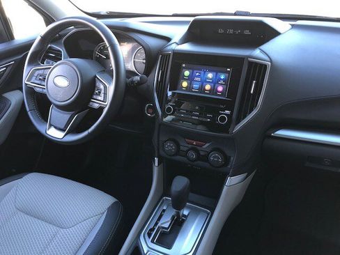 Used 2023 Subaru Forester Premium image 8