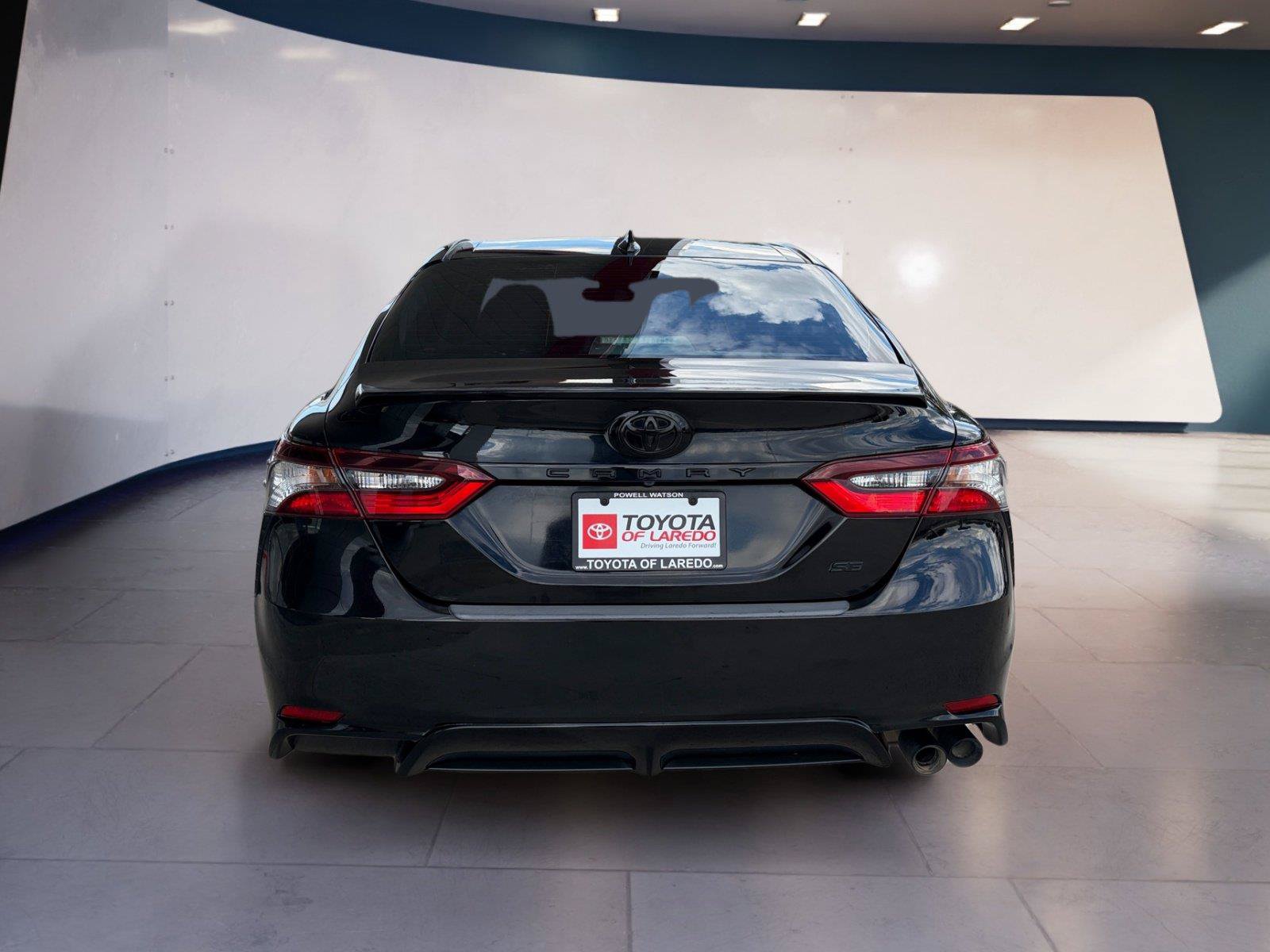 Used 2022 Toyota Camry SE FWD image 4