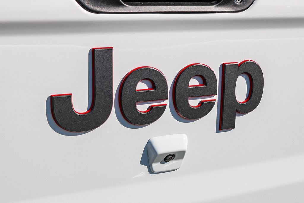 New 2026 Jeep Gladiator Rubicon w/ Steel Bumper Group AWD/4WD image 9
