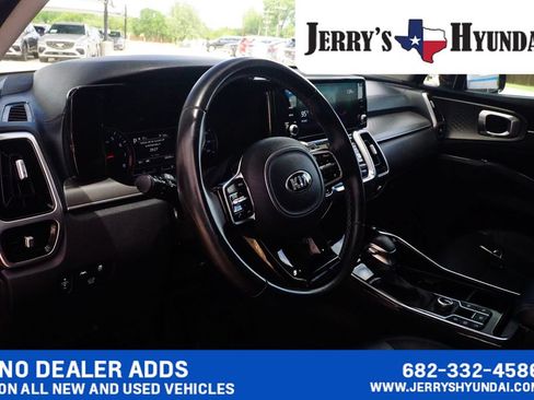 Used 2021 Kia Sorento SX AWD/4WD image 19