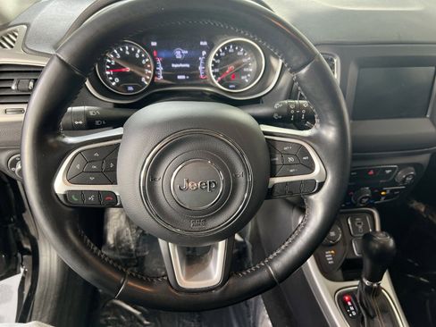 Used 2020 Jeep Compass Latitude w/ Popular Equipment Group AWD/4WD image 11