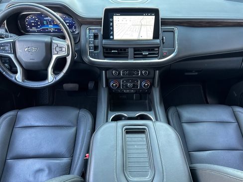 Used 2023 Chevrolet Suburban Z71 w/ Luxury Package image 16