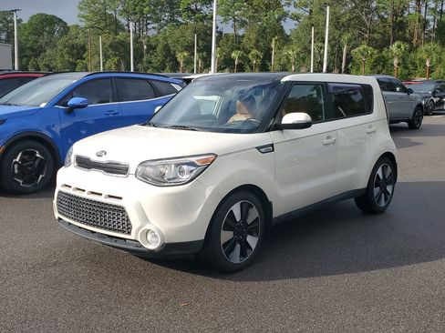 Used 2015 Kia Soul ! w/ Sun & Sound Package image 3