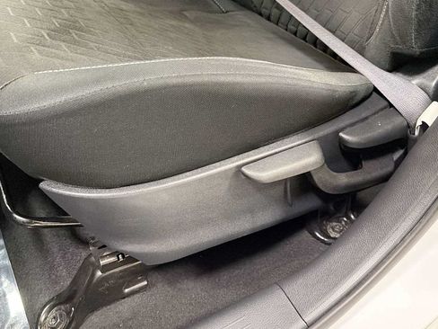 Used 2021 Nissan Kicks SV FWD image 14