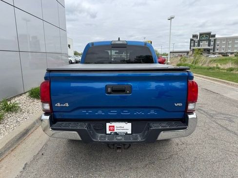 Certified 2018 Toyota Tacoma SR5 AWD/4WD image 37