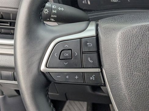 Used 2025 Toyota Grand Highlander AWD image 22